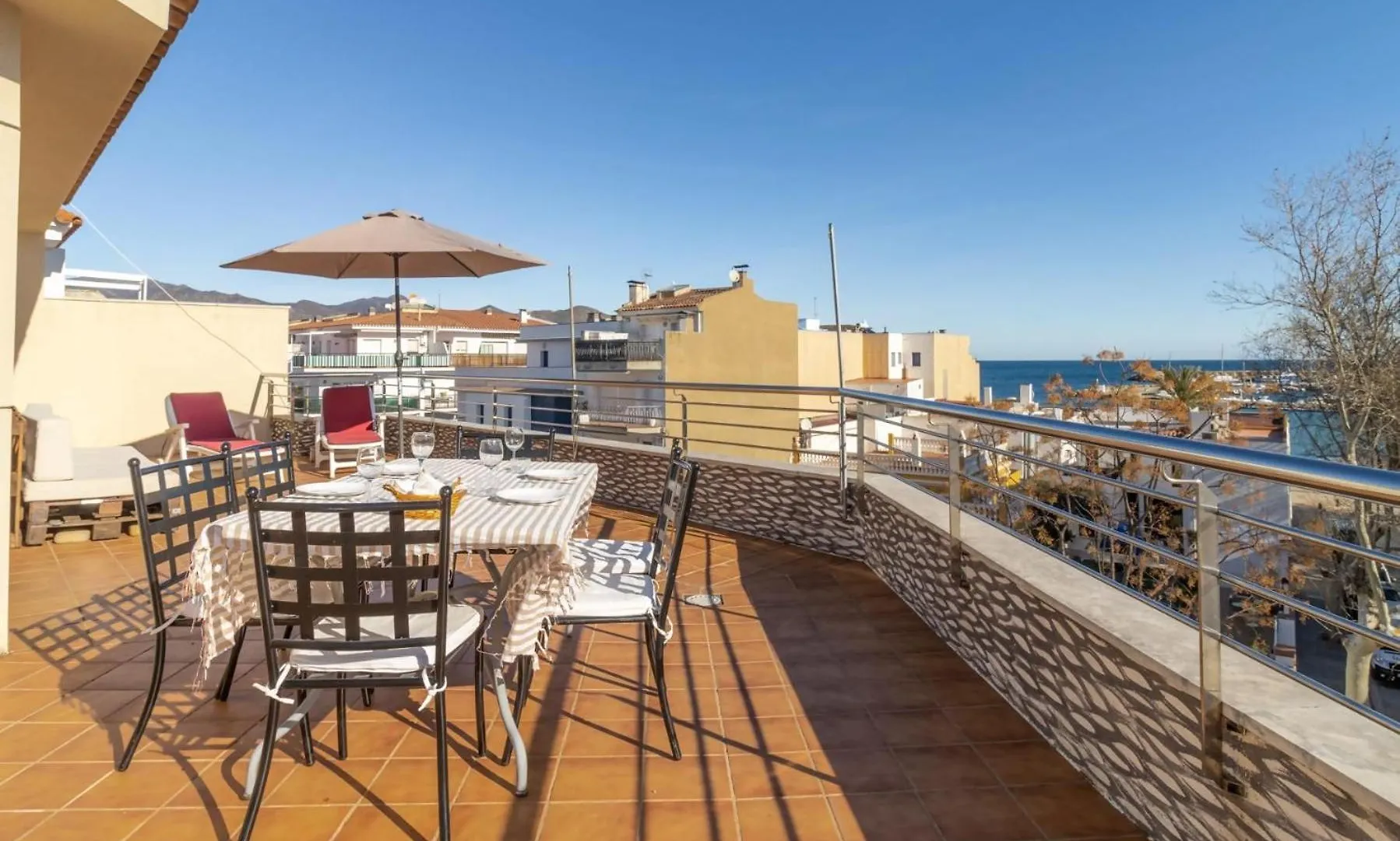 Port De Llanca 37 Atico Con Terraza Y Vista Al Mar Apartamento